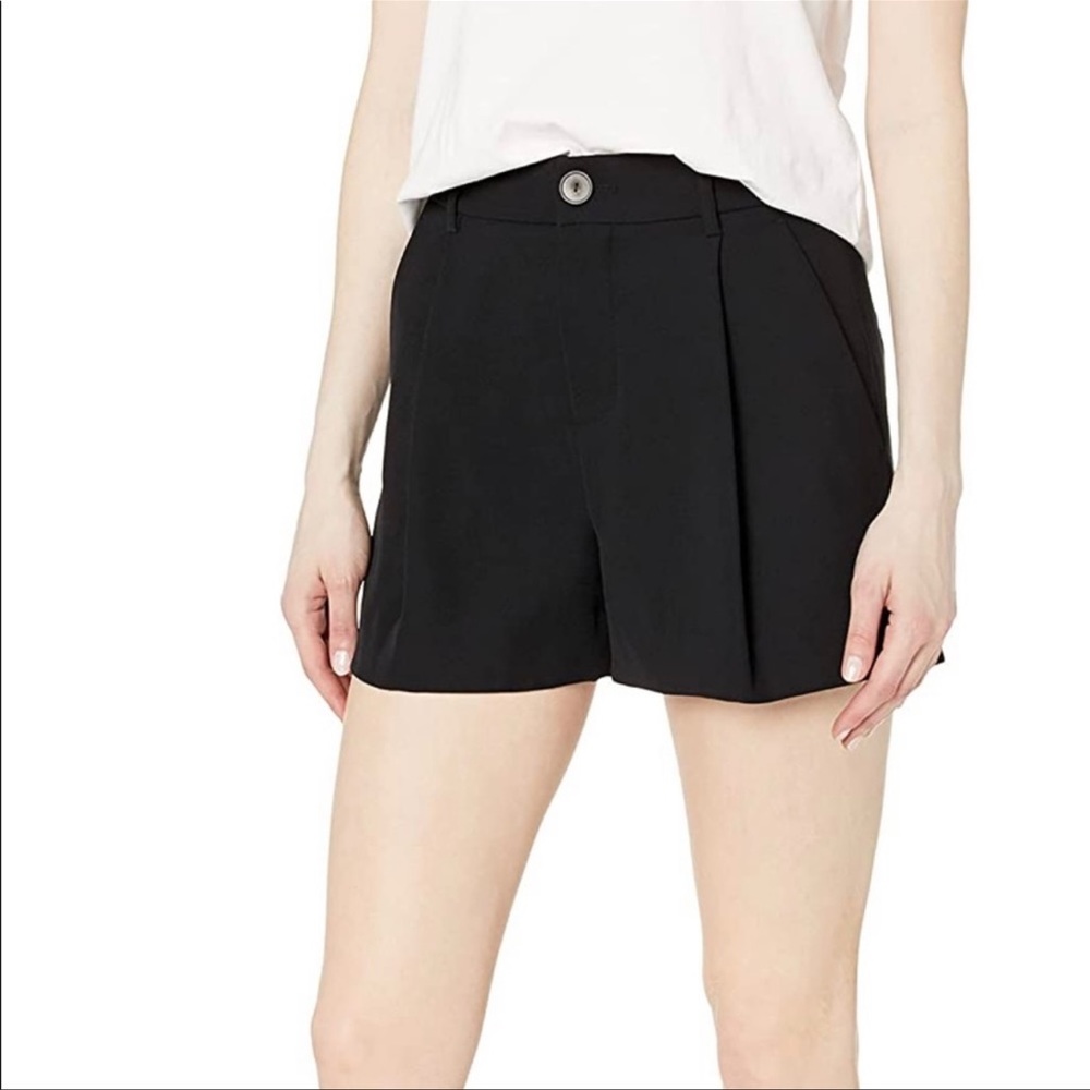 NWOT Vince Pleated High Waist Shorts Black 10